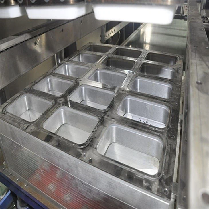 Three Stations Full Automatic Plastic PP PVC Fruit Box Vacum Thermo Forming Machine